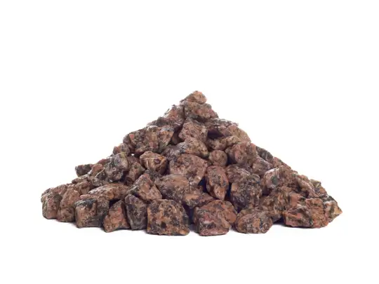 Red granite chippings 12-22 mm.